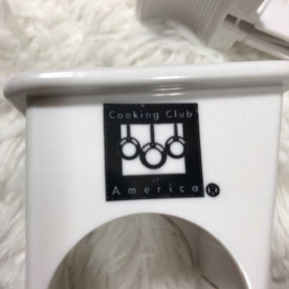 Vintage Cooking Club of America Handheld Multi Grater Turn Handle Device - Picture 5 of 9